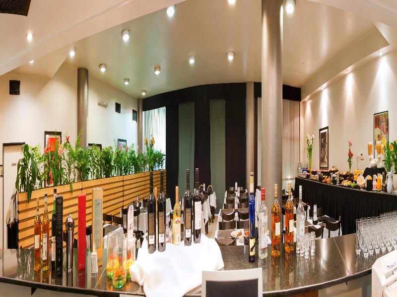 & Congreso Aparthotel